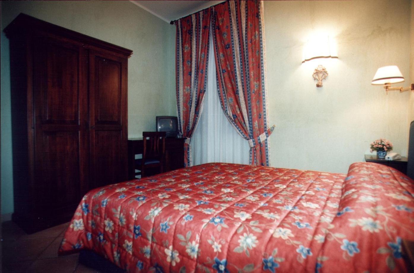Villa Le Camelie Siena Exterior photo